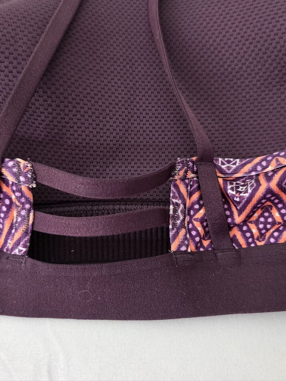 Calia By Carrie Underwood Sports Bra Size Medium - Picture 4 of 13